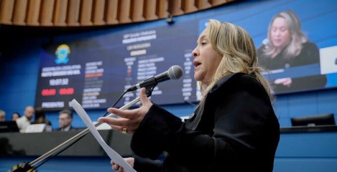 LIA NOGUEIRA CONFIRMA COMPROMISSO COM O POVO INVESTINDO NA SAÚDE