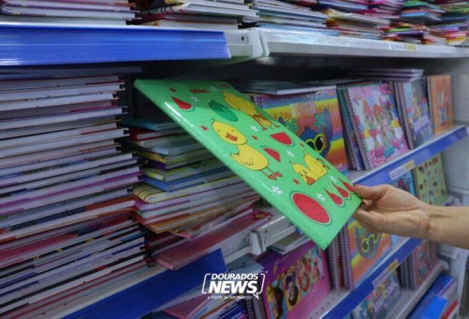 Com comerciantes otimistas, papelarias já registram aumento nas vendas de materiais escolares