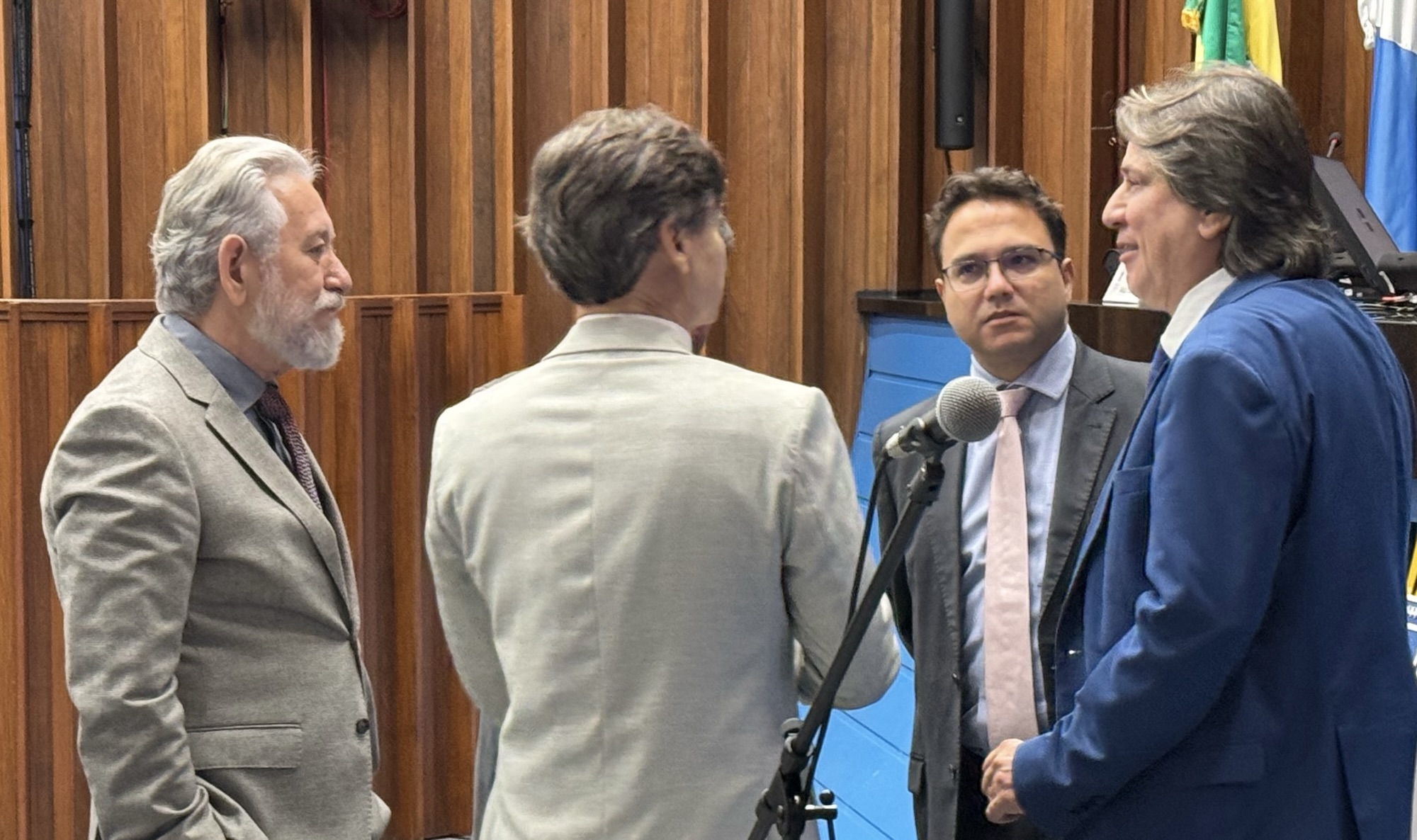 ASSEMBLEIA DEFINE TRÊS INTEGRANTES DA PRINCIPAL COMISSÃO E DISPUTA VAGAS