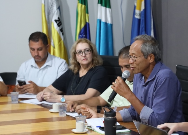 Elias Ishy propõe compensação salarial a servidores da Funsaud