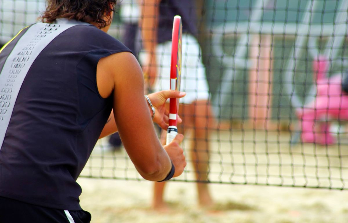 PARQUE ANTENOR MARTINS OFERTARÁ AULAS DE BEACH TENNIS GRATUITAS