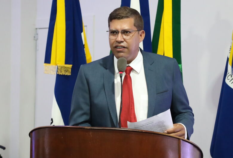 Dill do Povo solicita cronograma de fumacê para combate à dengue