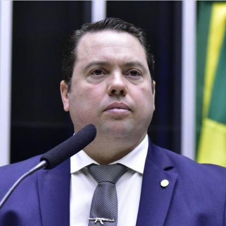 Oposição quer suspender envio de R$ 700 milhões para reforma agrária