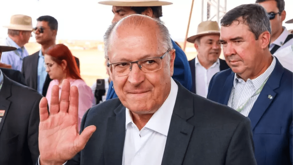 PRESIDENTE ALCKMIN INAUGURA FÁBRICA DE CELULOSE E VISITA OBRAS EM MS