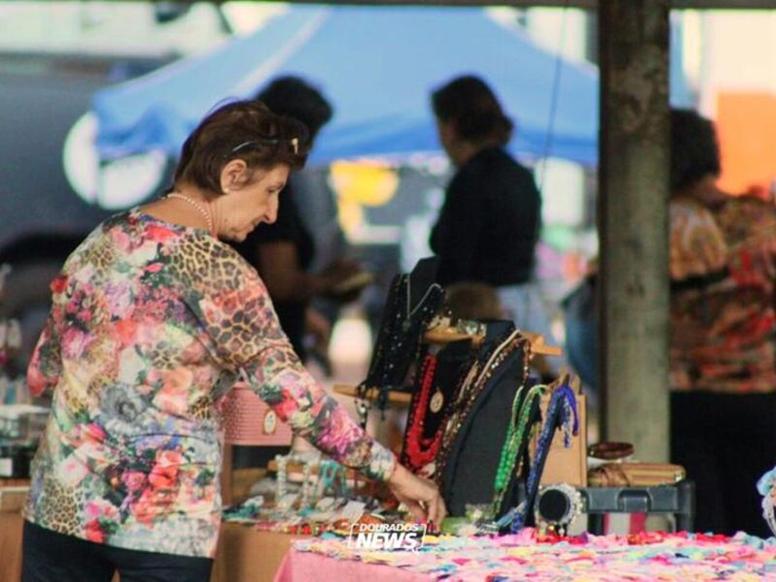 EVENTO GRATUITO REÚNE GASTRONOMIA, ARTESANATO E MÚSICA AO VIVO