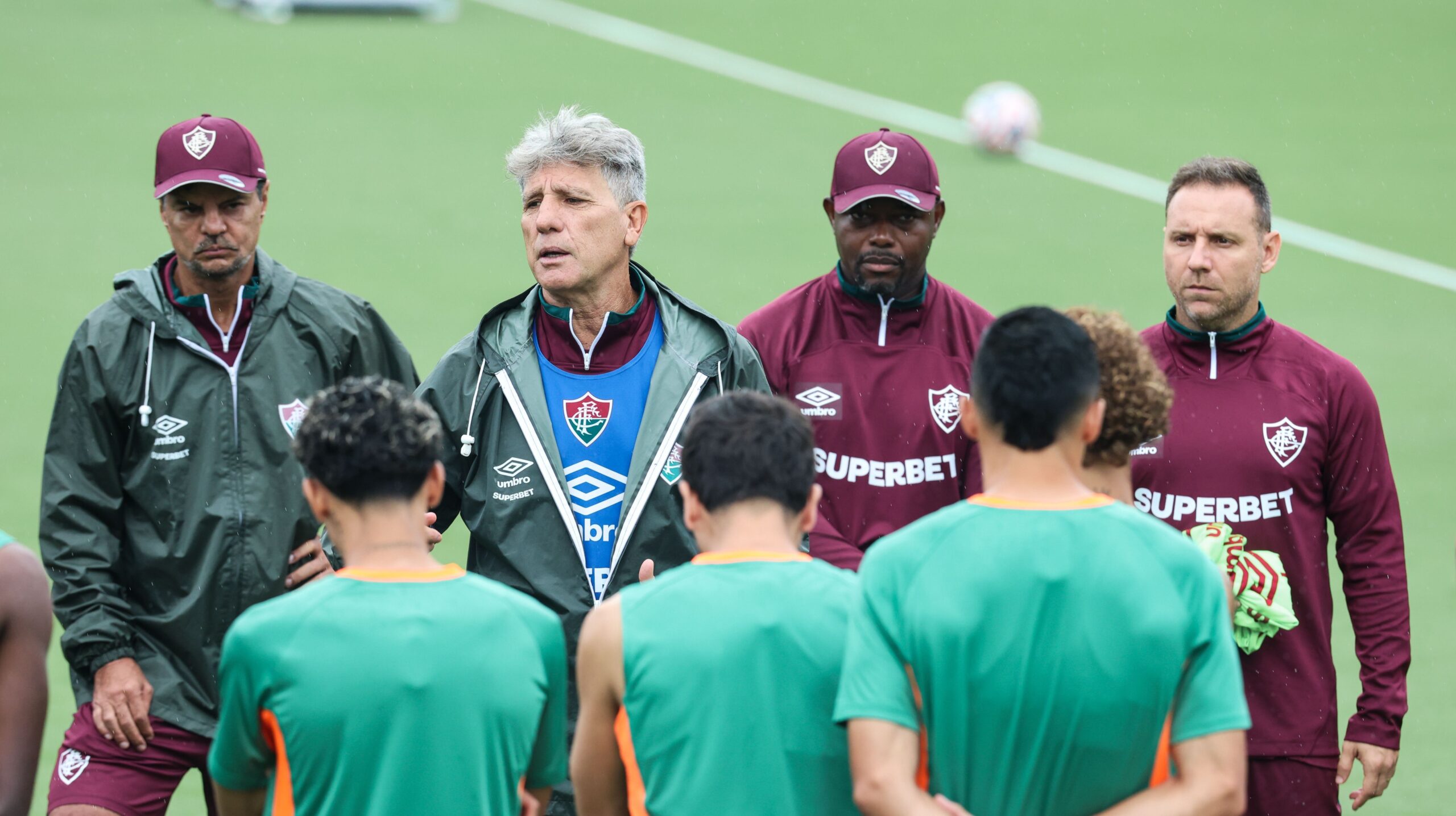 FLUMINENSE DEBOCHA DO MAMELODI SUNDOWNS NAS REDES SOCIAIS ANTES DO MUNDIAL