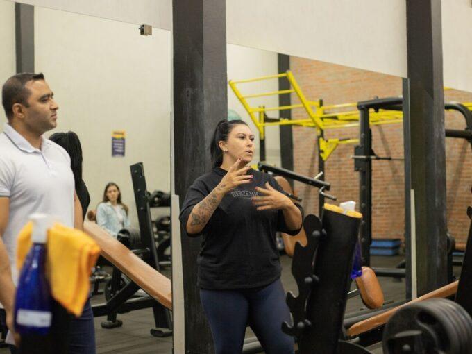 Musculação como ferramenta terapêutica no tratamento oncológico é tema de aula na Unigran