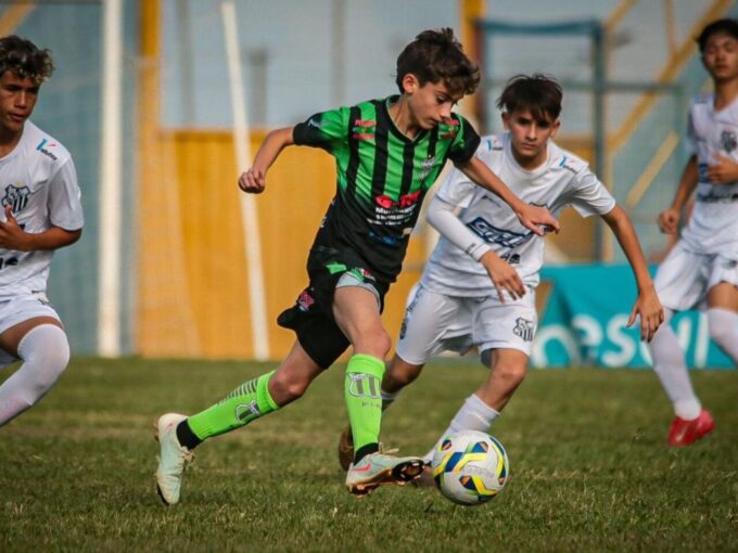 Náutico e Operário empatam no primeiro jogo da fase final do Estadual