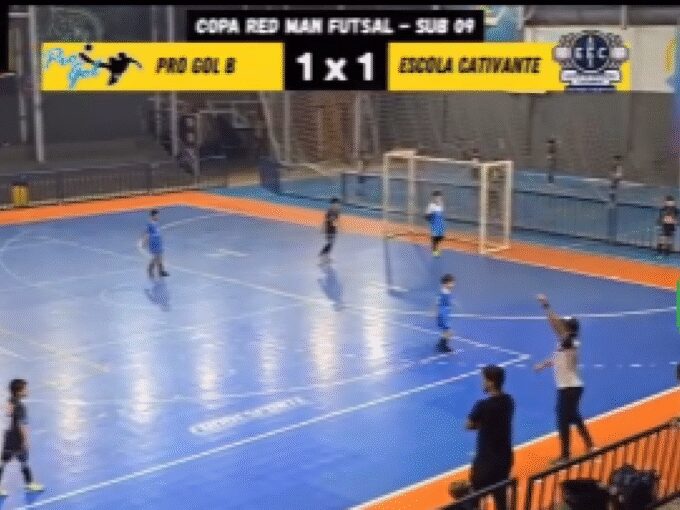 Pai de jogador agride árbitro em partida de futsal em Dourados