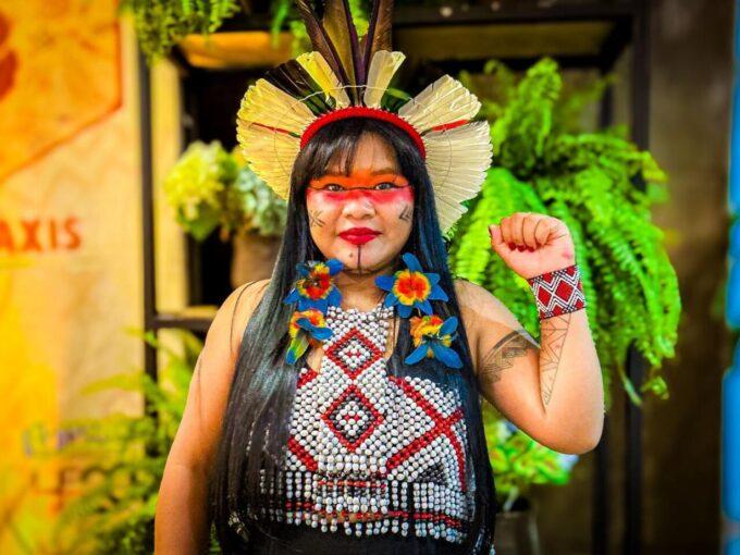 MC Anarandá transforma dores em força e lança primeiro álbum em setembro