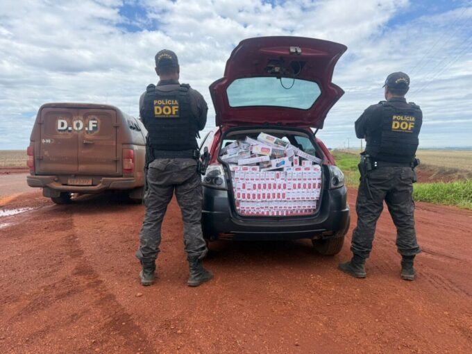 Cigarros contrabandeados: Ford Ka apreendido após colisão