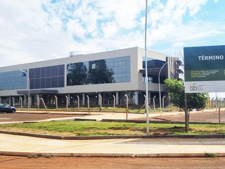 Geraldo Resende celebra inauguração do novo prédio da Reitoria da UFGD