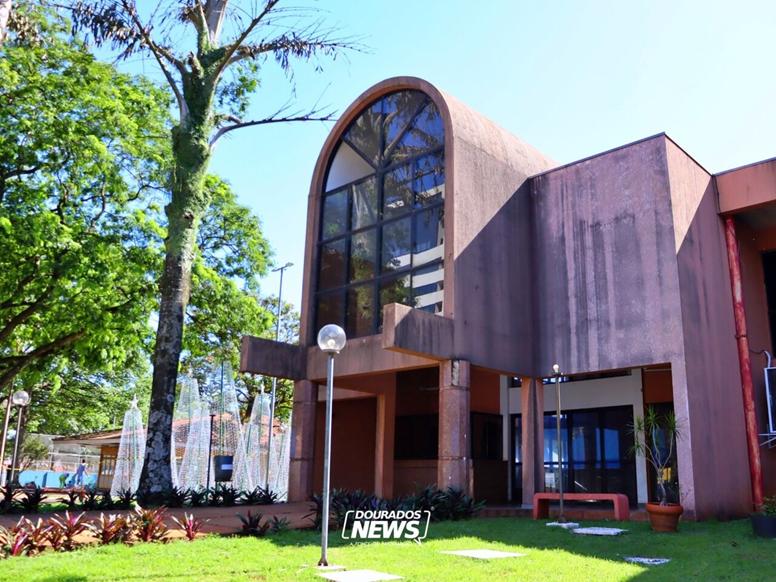 Reforma do Teatro Municipal: licitação libera obras locais