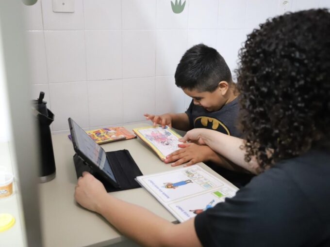 diagnóstico precoce no autismo melhora desenvolvimento social