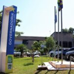 Histórico eleitoral e articulações de oposição desafiam favoritismo ao governo de Mato Grosso do Sul